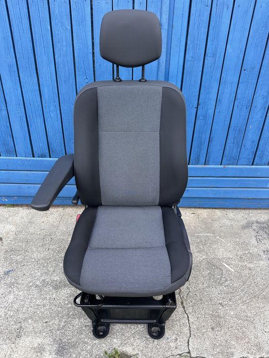 Fotel kierowcy lewy Renault Master 3 Opel Movano Nissan Interstar STAN IDEALNY