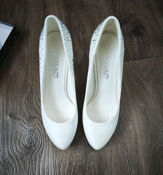 Туфлі весільні білі