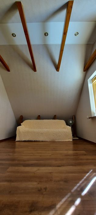 Продается новый дом с террасой \ возле . воды \.