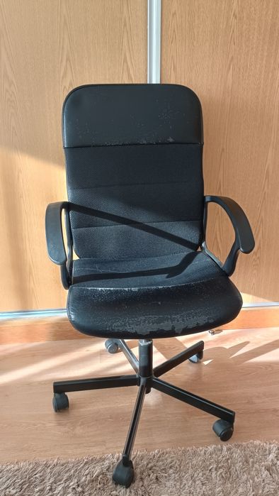 Cadeira de escritório - IKEA modelo Fingal