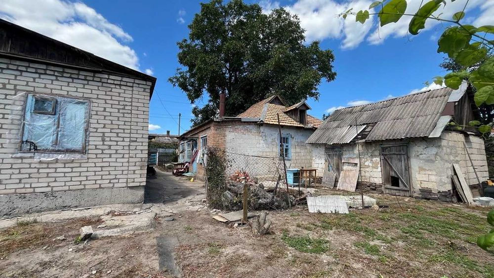 Продаж двох 3к будинків на 44 кварталі
