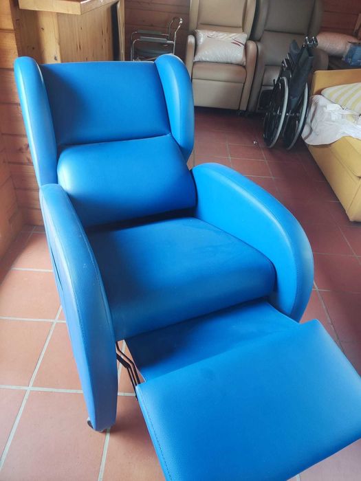 Cadeirão ortopédico reclinável (usado)