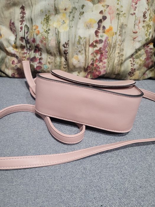 Torebka na ramię even&odd pudrowy róż regulacja