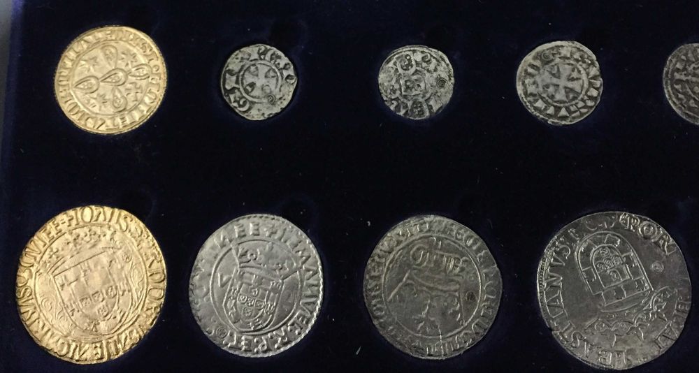 Grande Coleção de 40 Moedas  da História de Portugal