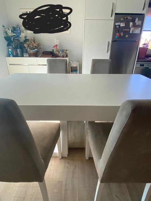 Mesa de jantar Como Nova