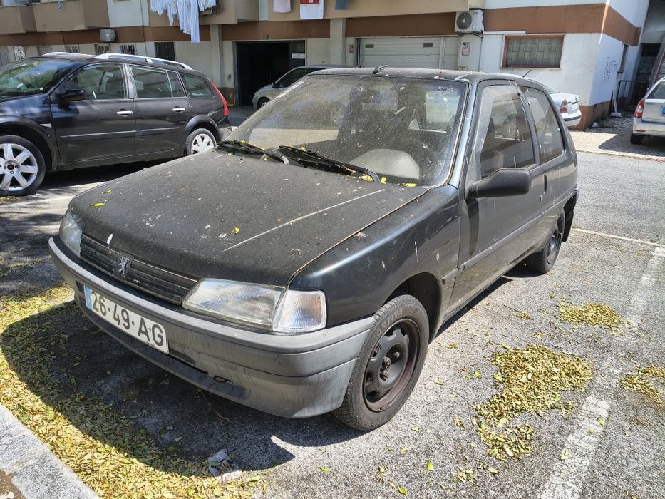 Peugeot 106 com junta queimada