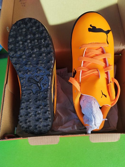 Chuteiras puma novas para sintético para criança