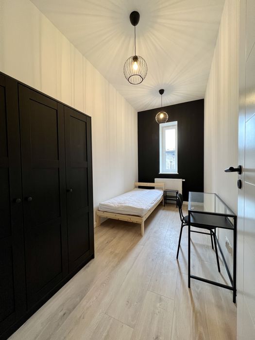 Wynajmę pokój w mieszkaniu 4-pokojowym Centrum ul. Warszawska 28