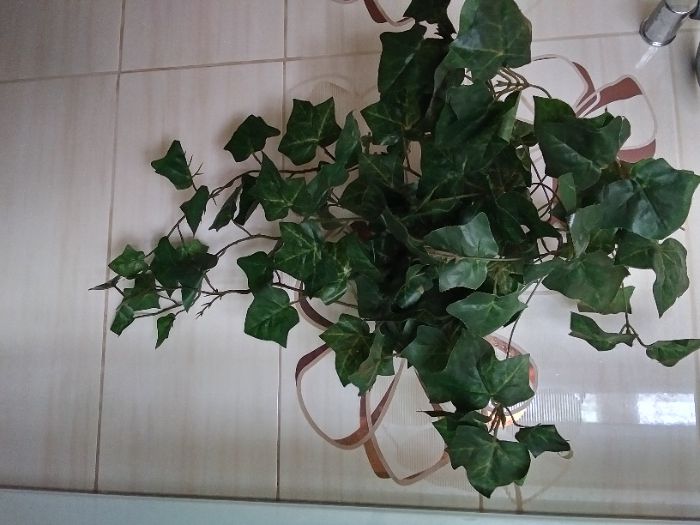 Kwiat sztuczny wiszacy