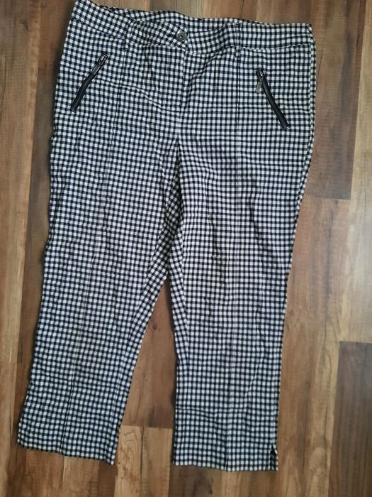 Letnie spodnie 3/4 rozm.42 C&A