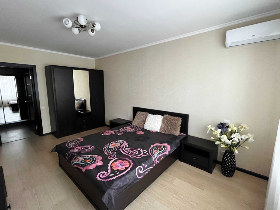 БЕЗ КОМІСІЇ.ГЕНЕРАТОР. Здам 1-кімн. кв., Русової 3А, поряд м.Осокорки