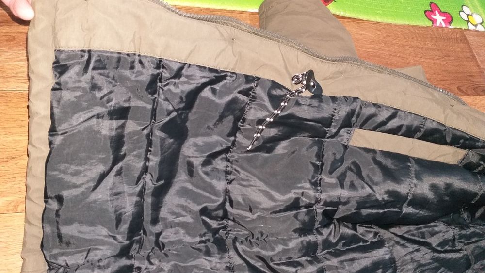 Зимняя теплая фирменная куртка б.у.