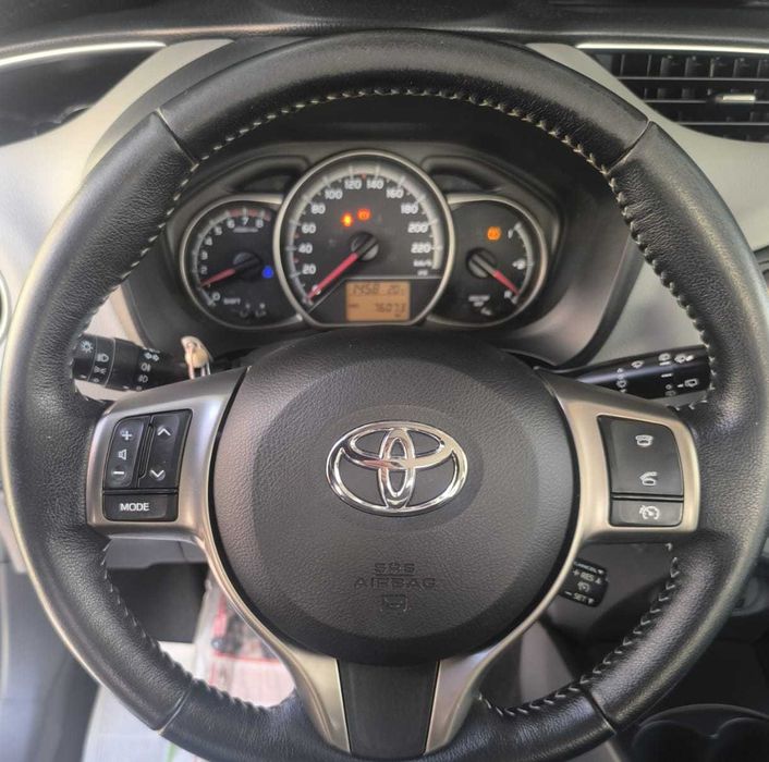 Toyota Yaris 1.0 VVT-i Comfort (12/2015) – Histórico Toyota –Como NOVO