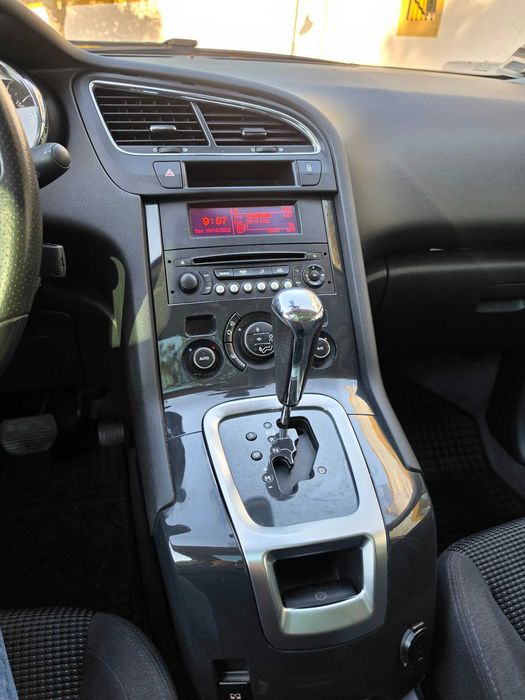 Peugeot 5008 Style 1.6HDI 120cv NACIONAL Automático 7 lugares