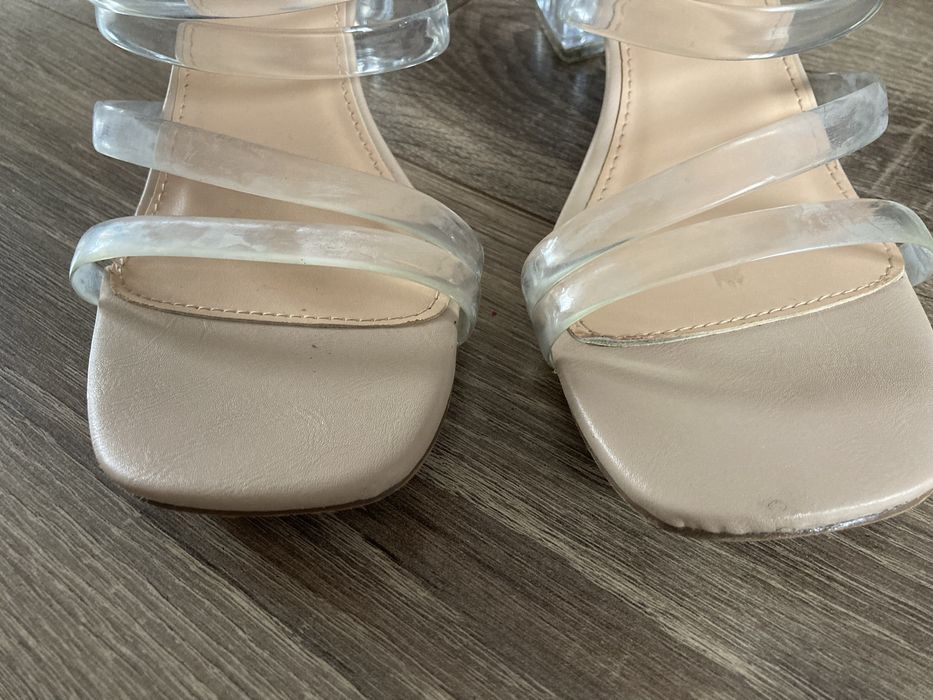 Шльопанці-босоніжки