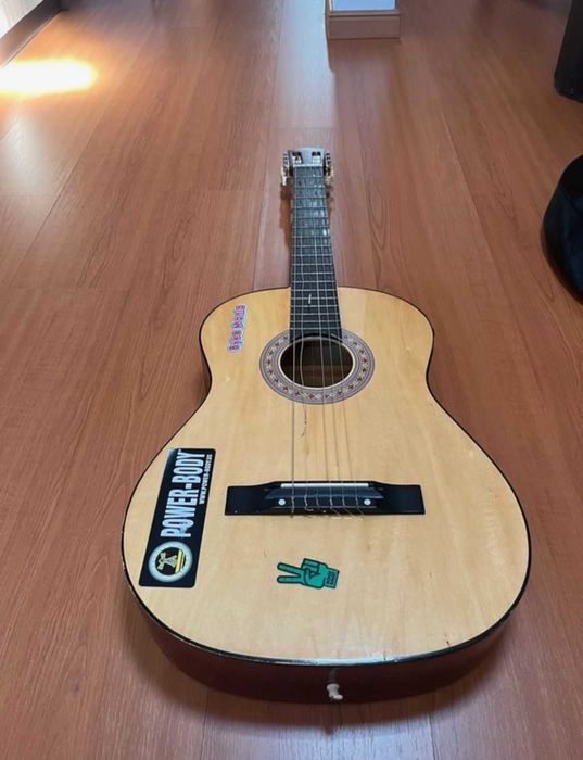 "Play On" Guitar with Tripod Stand and Protective Cover