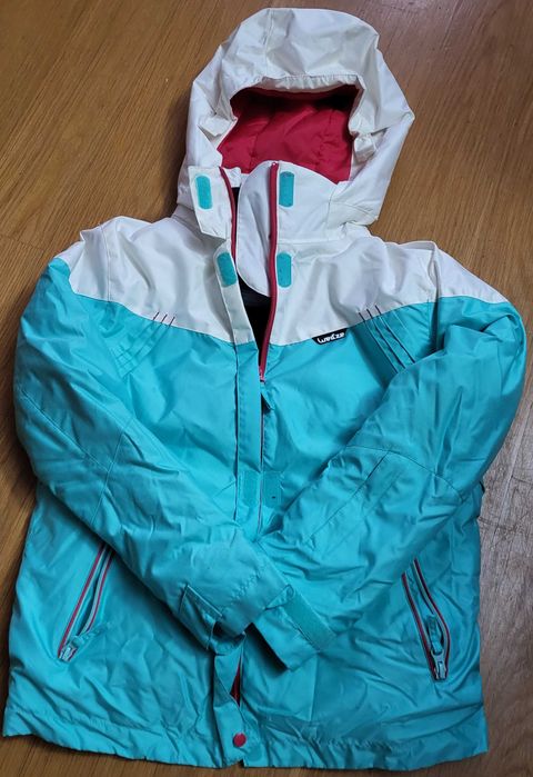 Conjunto calça e casaco para a neve