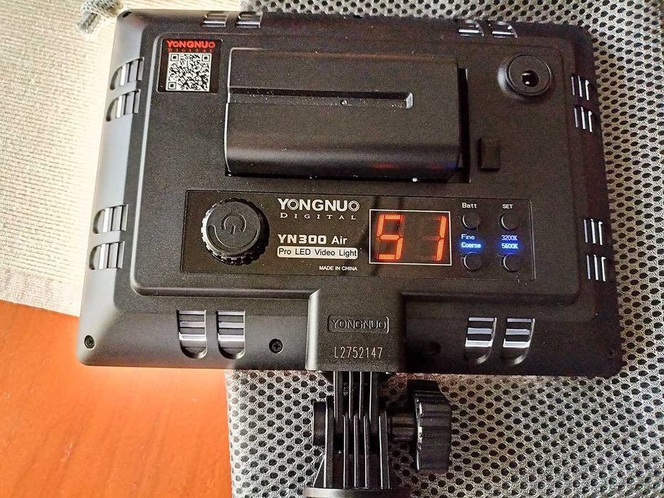 Projetor Yongnuo YN300 Air Pro LED "Novo"