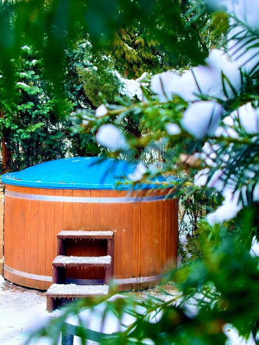 Cze Chill House - Dom na Kaszubach z sauną, jacuzzi i letnim basenem