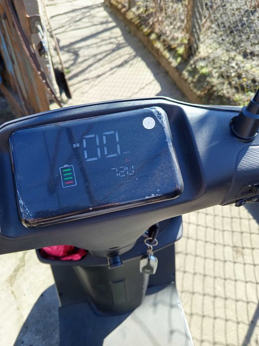 Скутер Електро скутер