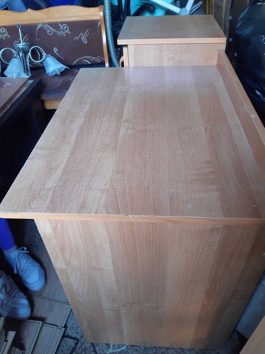 Sprzedam biurko kolor olcha