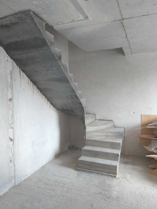 ВИГІДНО! Бетонні сходи під ключ. Сходи з бетону. Виготовлення і монтаж