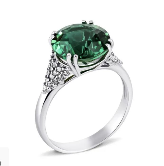 Срібна каблучка з зеленим кварцом і фіанітами