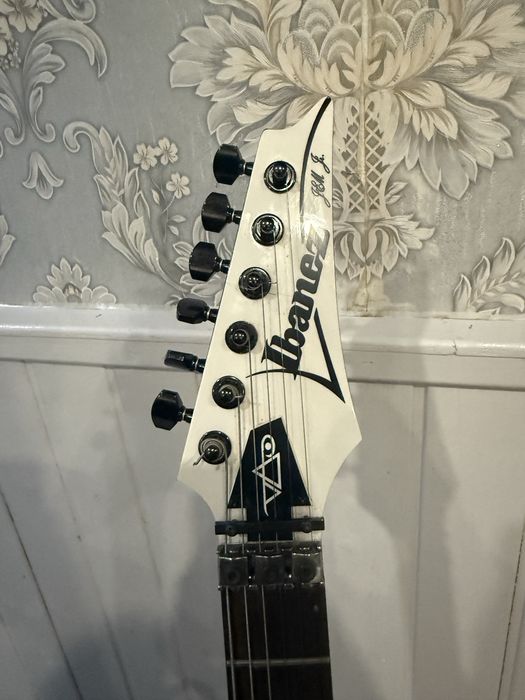Ibanez JEM 555 — Steve Vai Signature