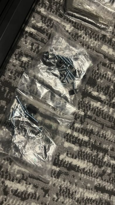 Кріплення для моніторів (телевізорів) Chief Kontour  K3F310B