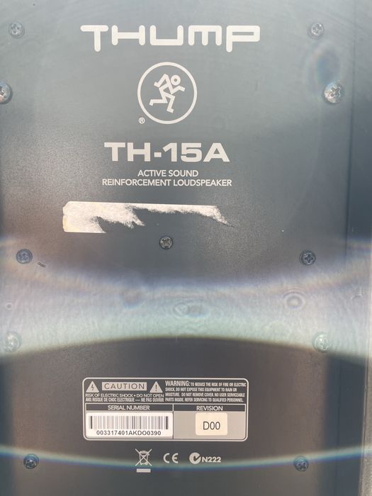Colunas Mackie Thump TH15A (activas 15”)