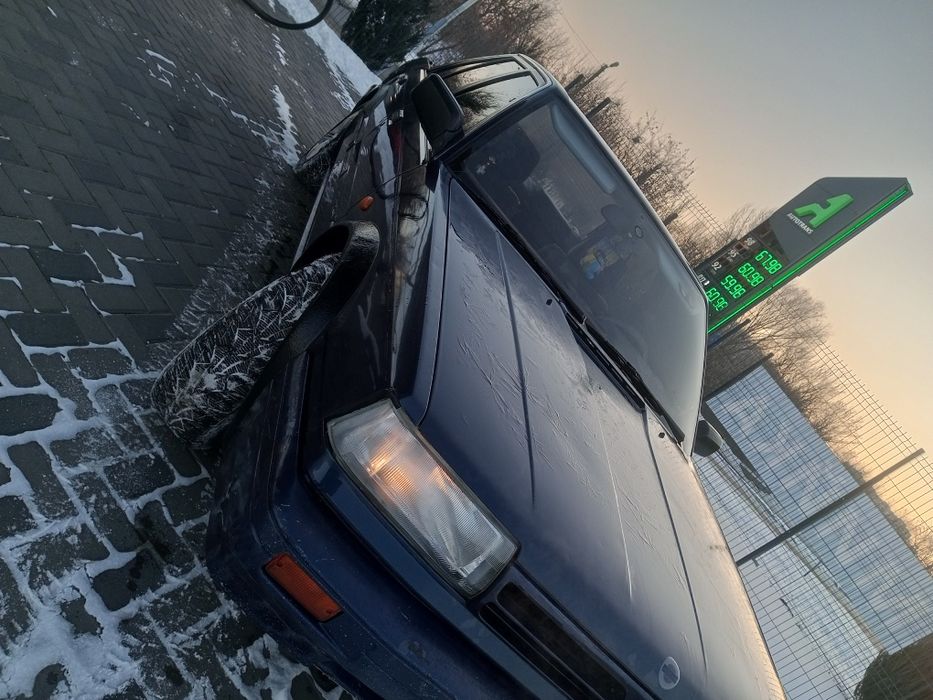 Ніссан блюберд 1989 рік