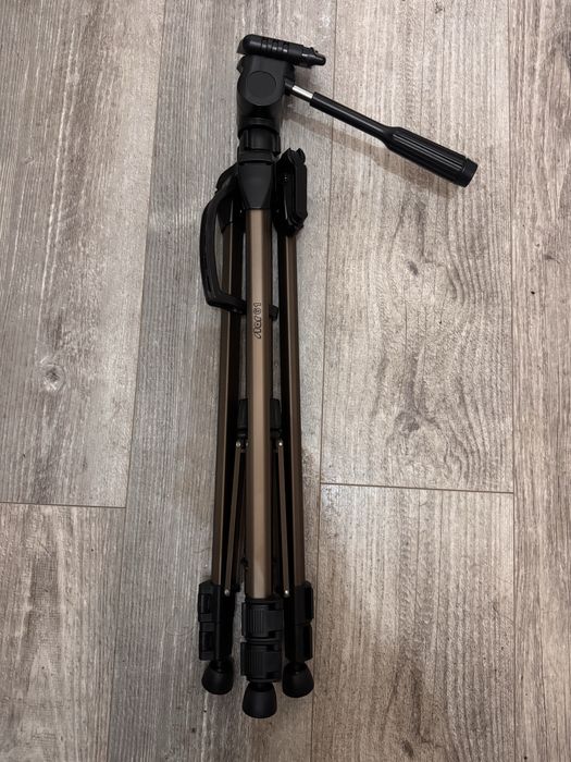 Штатив Hama Star 61 з чохлом, відмінний стан