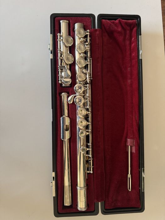 Flet poprzeczny Yamaha 211S