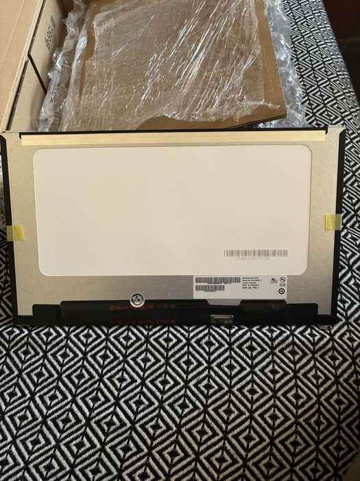 Wyswietlacz lcd do laptopa.