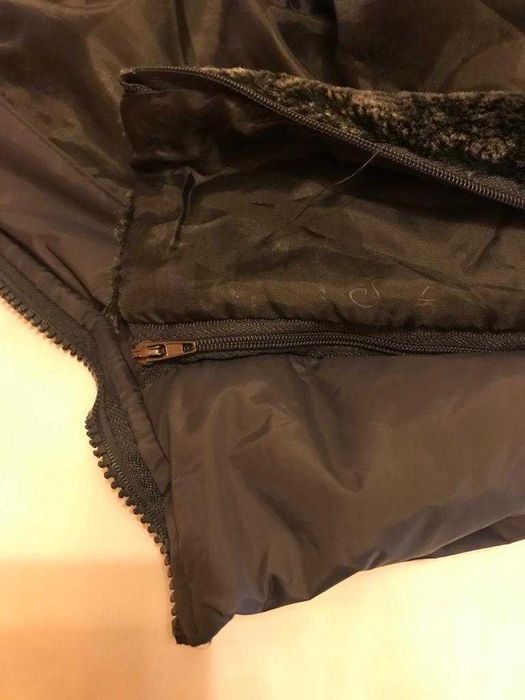 Casaco Cinza Escuro Impermeável