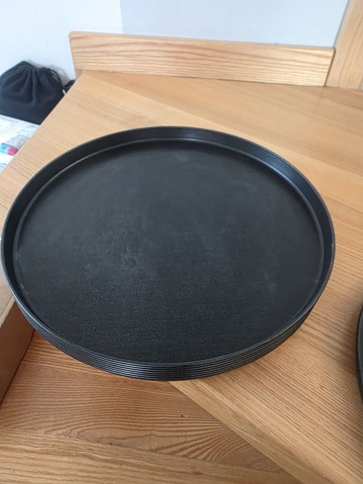 Czarne Metalowe Tace Loft – 28 cm – Gastronomia / Dom