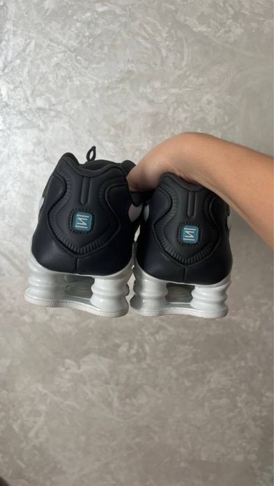 Кросівки Nike Shox