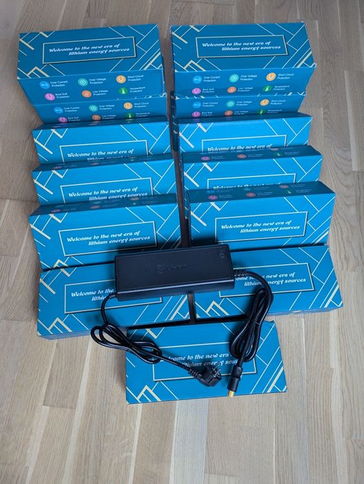 Зарядний пристрій 30A для батарей LiFePO4 4S 8S Li-ion 3S 4S 6S 7S