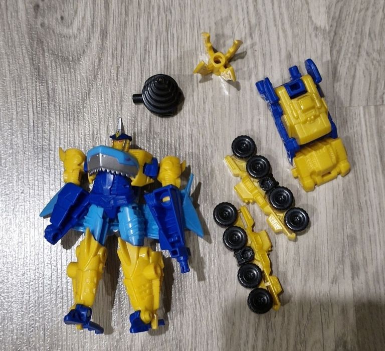 Трансформери танк Клоббер і акула Skybyte HASBRO CLOBBER