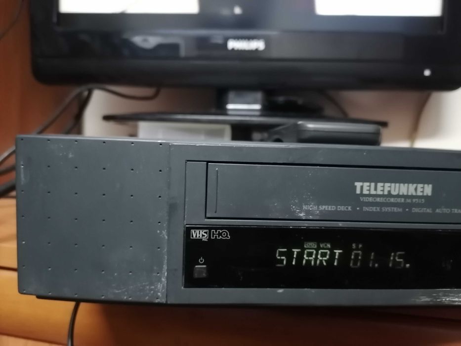 Magnetowid VHS Telefunken M 9515 pilot