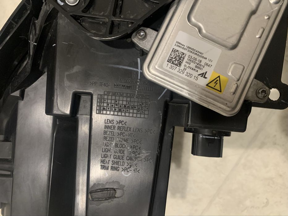 Фара Jeep Compass 2018