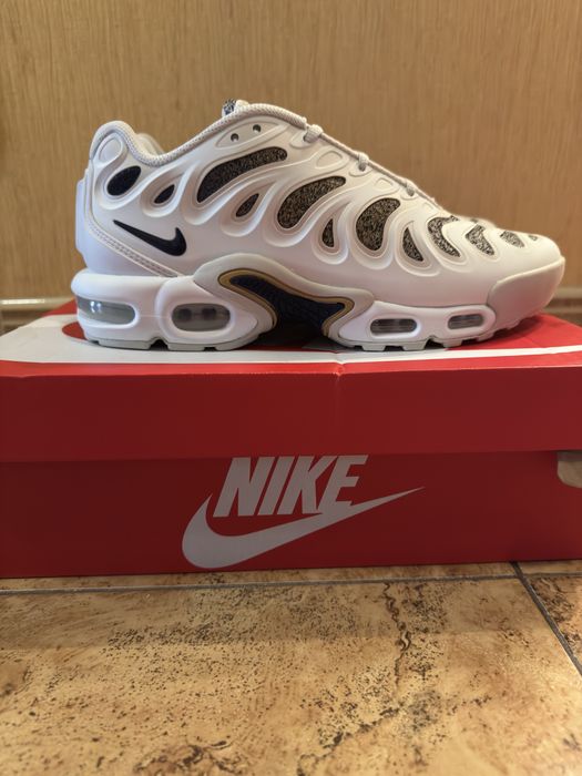 Кросівки чоловічі PSG x Nike TN Air Max Plus Drift Phantom FZ4748 100