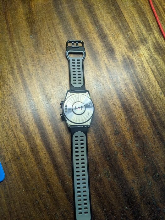 Продам Tic watch pro.