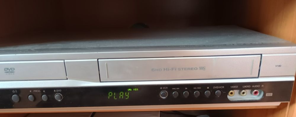 LG V180 combo 2w1 DVD + VHS recorder