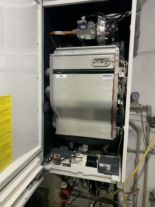 Котли газові конденсаційні двухконтурні VAILLANT BUDERUS REMEHA