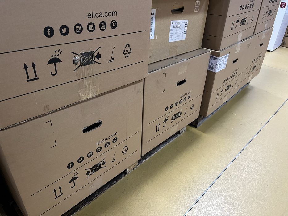 Nowa płyta indukcyjna z okapem Elica Nikolatesla Prime