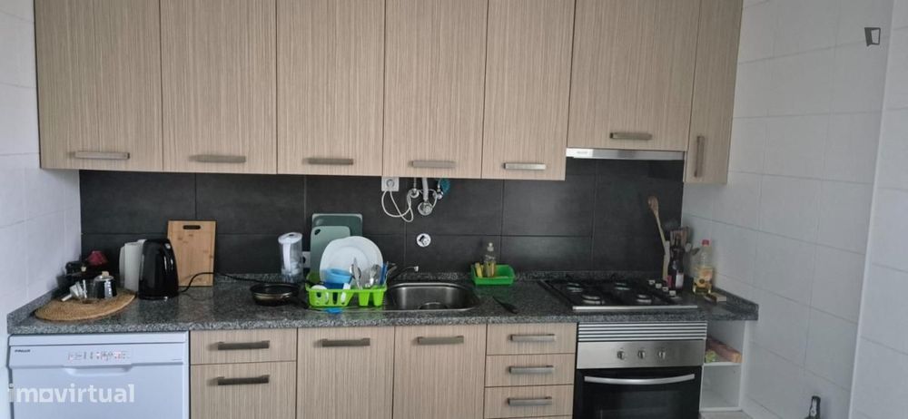 Quarto - localizado em Arroios Lisbon