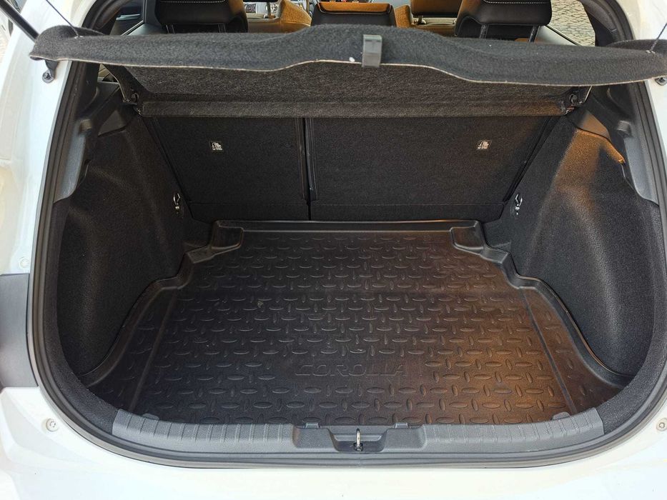 Corolla 1.8HSD Confort Pack Sport NACIONAL