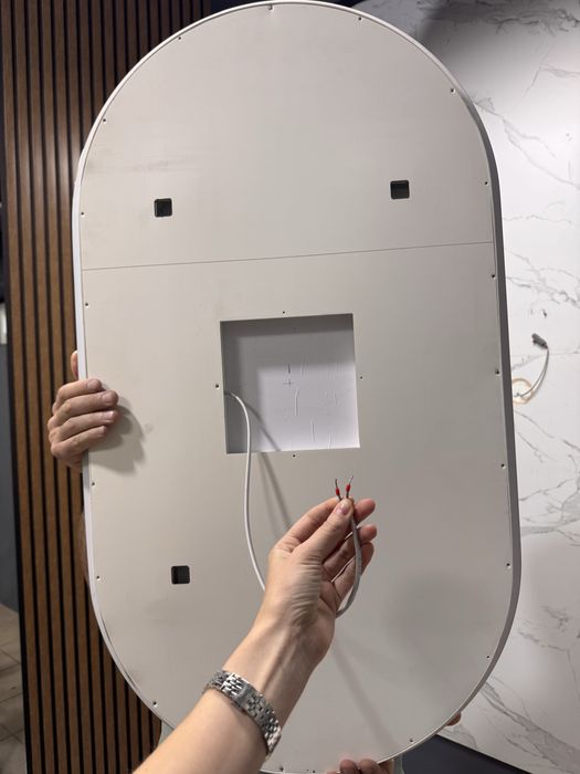 Овальне дзеркало з LED підсвіткою фронтальною, дзеркало капсула