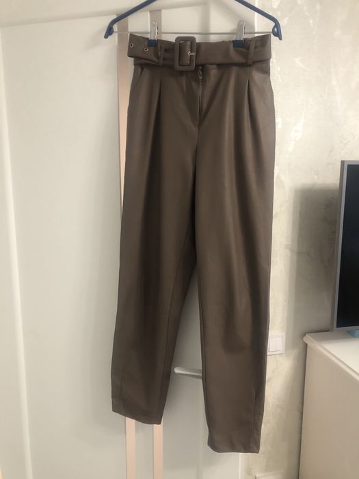 Штани екошкіра колір капучино р.М